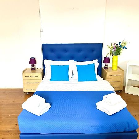 Classic Chiado 1 - Central Guest House Room With Shared Bathroom Lisboa 外观 照片