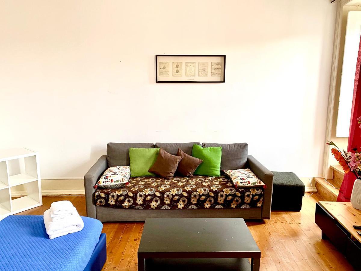 Classic Chiado 1 - Central Guest House Room With Shared Bathroom Lisboa 外观 照片