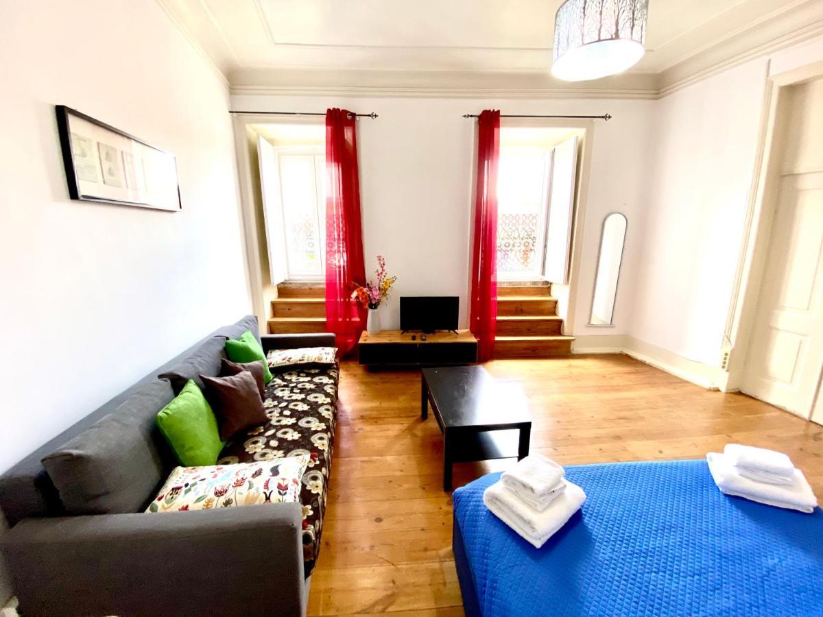 Classic Chiado 1 - Central Guest House Room With Shared Bathroom Lisboa 外观 照片